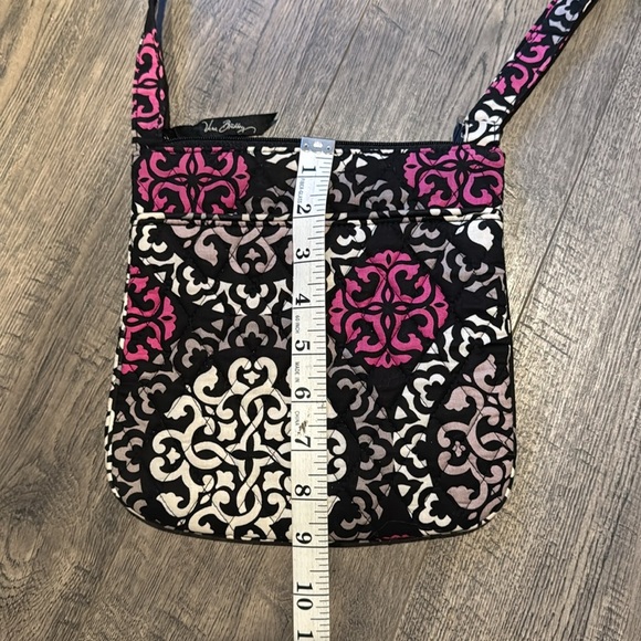 Vera Bradley Windsor Navy Shoulder Bag w/Front Zipper Pocket - Picture 8 of 8